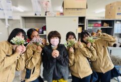 コサージュづくり【60回生・草花デザインコース】