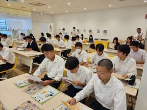 農業経営科２年生が校外研修に行きました。