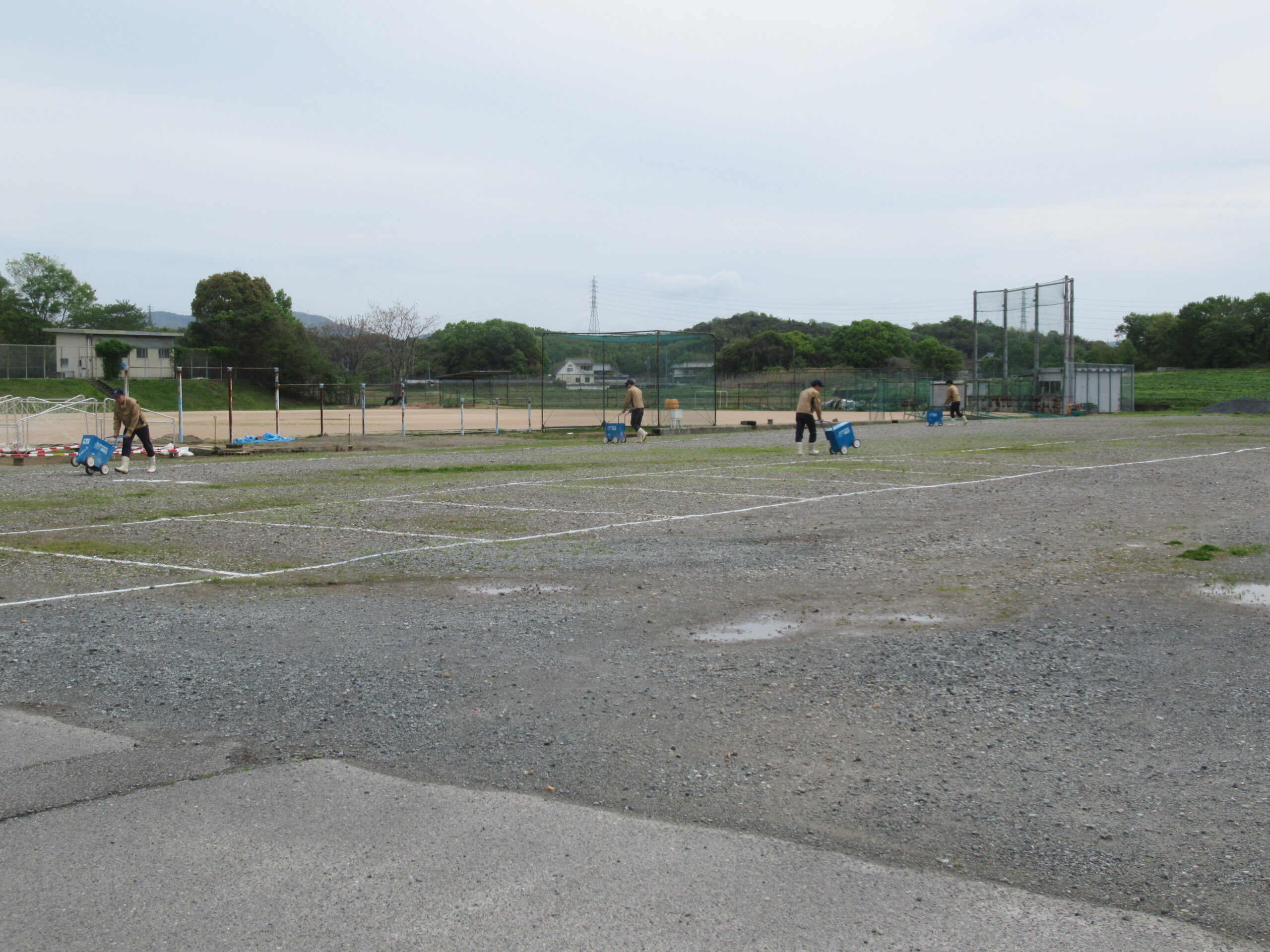 農業経営科野菜コースが野菜苗の販売実習をしました。